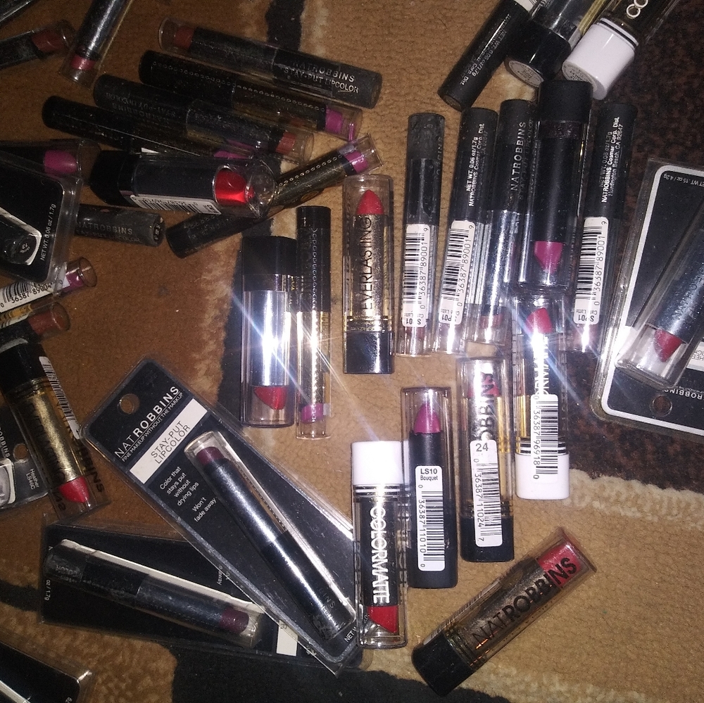 Lipstick whole box of 100